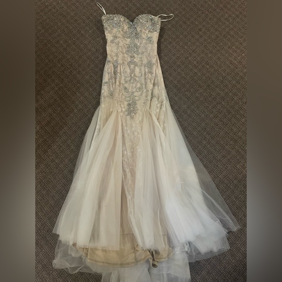 Light Pink & Ivory Gown - Picture 3 of 8